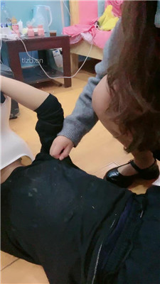 图片[7]_【西西】继父居然喜欢舔脚_HD绳艺资源