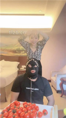 图片[16]_【小月牙】贵妇玩狗-吃口水闻享受/舔鞋/丝袜塞嘴/物化人体托盘_HD绳艺资源