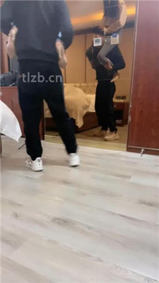 图片[16]_【婪S】头套窒息-全体重踩踏-手脚并用耳光_HD绳艺资源