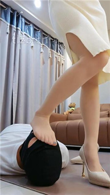 图片[13]_【嘉妮】头顶鞋/高跟踩乳/清理脏鞋/全体重踩_HD绳艺资源