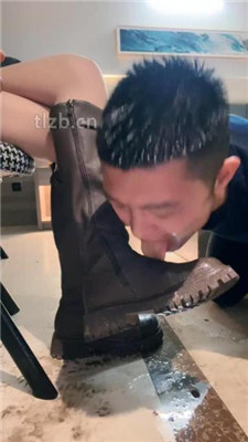 图片[5]_【孤傲女帝】胯下的卑贱-圣水淋浴/耳光/艺术吃内内_HD绳艺资源