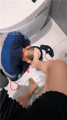 图片[18]_【孤傲女帝】胯下的卑贱-圣水淋浴/耳光/艺术吃内内_HD绳艺资源