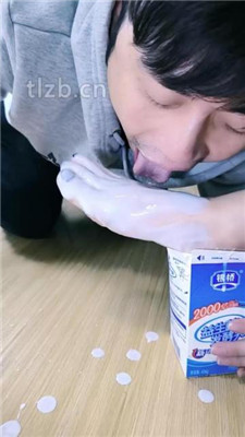 图片[11]_【冰爷】跪舔短靴原味白袜/脚喂酸奶_HD绳艺资源