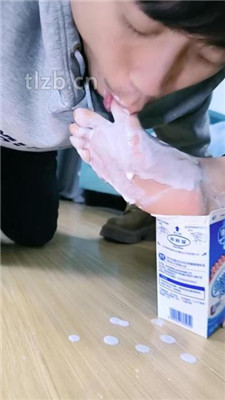 图片[12]_【冰爷】跪舔短靴原味白袜/脚喂酸奶_HD绳艺资源