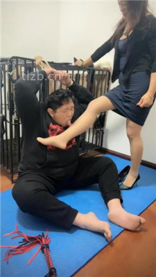 图片[4]_【冰色】吊绑肥狗-肉丝高跟踩虐_HD绳艺资源