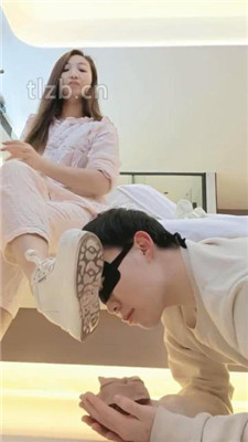 图片[7]_【魅儿】内裤套头/艺术闻鞋窝/舔脏鞋底_HD绳艺资源