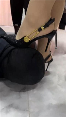 图片[11]_【喵主】办公室双S-桌底跪舔/踩踏喂食/口水吐脸_HD绳艺资源