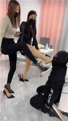 图片[16]_【喵主】办公室双S-桌底跪舔/踩踏喂食/口水吐脸_HD绳艺资源