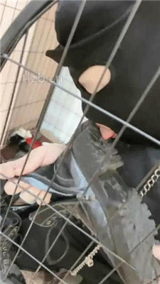 图片[4]_【猫咪大大】真实圈养狗-舔脏鞋底/吃剩饭剩菜/开发圣水_HD绳艺资源