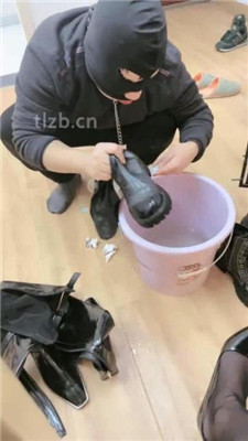 图片[8]_【猫咪大大】真实圈养狗-舔脏鞋底/吃剩饭剩菜/开发圣水_HD绳艺资源