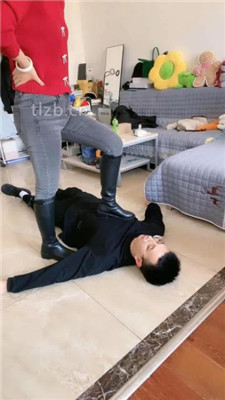 图片[7]_【嘉文】长靴踩踏/闻舔白袜/家务奴_HD绳艺资源