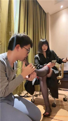 图片[7]_【木秋】腿绞/喂口水/长靴踩踏/转胯爬行_HD绳艺资源