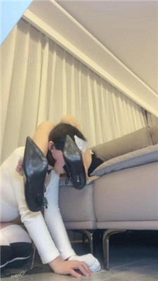 图片[7]_【妆主大大】母畜-脏高跟-内裤诱惑舔_HD绳艺资源