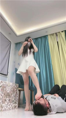 图片[11]_【月影儿】开发暗恋者做狗-高跟踩踏/脚插嘴_HD绳艺资源