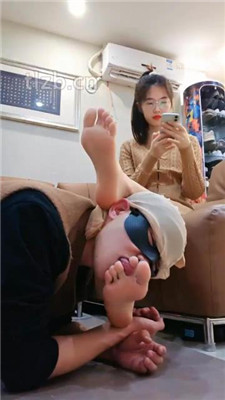 图片[13]_【嘉妮】揪耳朵/闻舔高跟肉丝美腿/伺候沐足【双视角版】_HD绳艺资源