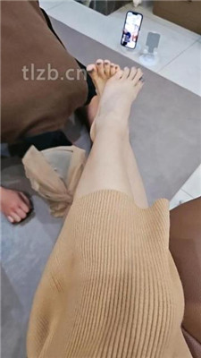 图片[18]_【嘉妮】揪耳朵/闻舔高跟肉丝美腿/伺候沐足【双视角版】_HD绳艺资源