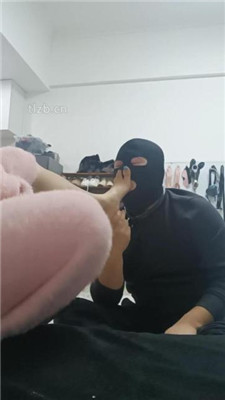 图片[6]_【冷皇】袜子塞嘴高难度挑战踢踹_HD绳艺资源