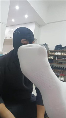 图片[10]_【冷皇】袜子塞嘴高难度挑战踢踹_HD绳艺资源