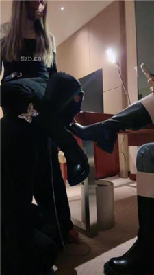 图片[18]_【梦樱】双S-长靴踢踹/吐口水/舔脏鞋底/踩踏喂食【双视角版】_HD绳艺资源