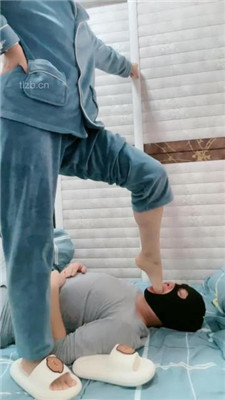 图片[9]_【九蛇大大】脏拖鞋踩狗/腿绞窒息/掐乳_HD绳艺资源