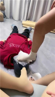 图片[18]_【瑶瑶】情侣奴-奴下奴-舔臭脚/吃丝袜/嘴叼黄瓜/加官窒息_HD绳艺资源