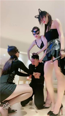 图片[14]_【艾琳】3S-丝袜塞嘴-高跟全体重踩踏/虐打/骑马_HD绳艺资源