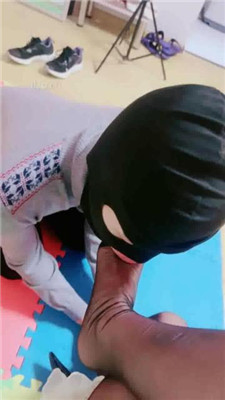 图片[2]_【艾琳】老师挑战差生-骑马虐打/跪舔美足/脚插嘴_HD绳艺资源