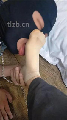 图片[6]_【姜果果】跪舔脏鞋臭袜/吃袜子_HD绳艺资源