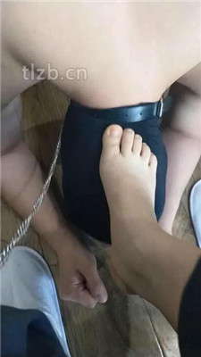 图片[9]_【姜果果】跪舔脏鞋臭袜/吃袜子_HD绳艺资源