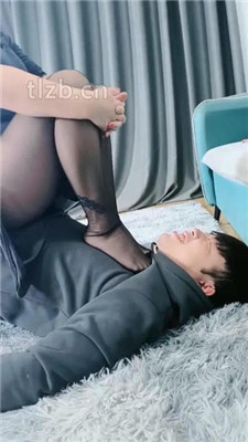 图片[9]_【西安欣】黑丝脚捂脸窒息/踩踏/人肉坐垫_HD绳艺资源