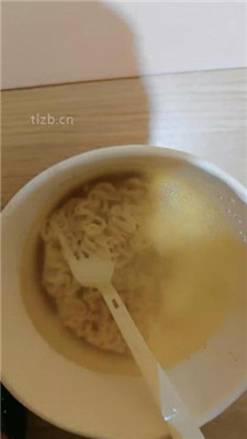 图片[14]_【稚惜】骑脖/藤条训练/舔裸足/吃圣水泡面_HD绳艺资源