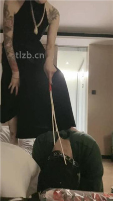 图片[7]_【小月牙】狗链拴丧家之犬-虐乳/藤条抽/闻舔高跟/卫生巾辱_HD绳艺资源