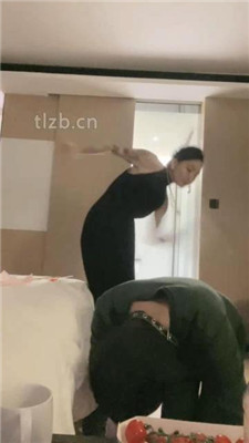 图片[17]_【小月牙】狗链拴丧家之犬-虐乳/藤条抽/闻舔高跟/卫生巾辱_HD绳艺资源