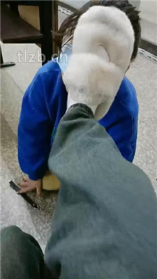 图片[2]_【爱可呀】母畜-遛狗爬行/舔毛拖鞋/舔素人长靴/闻棉袜_HD绳艺资源