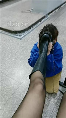 图片[20]_【爱可呀】母畜-遛狗爬行/舔毛拖鞋/舔素人长靴/闻棉袜_HD绳艺资源