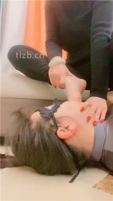 图片[14]_【高傲】裸足吮吸狂舔/长靴高跟碾压踩_HD绳艺资源