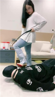 图片[2]_【小羊】训练狗链遛狗/骑脖/高跟踩踏/舔脏鞋底裸足_HD绳艺资源