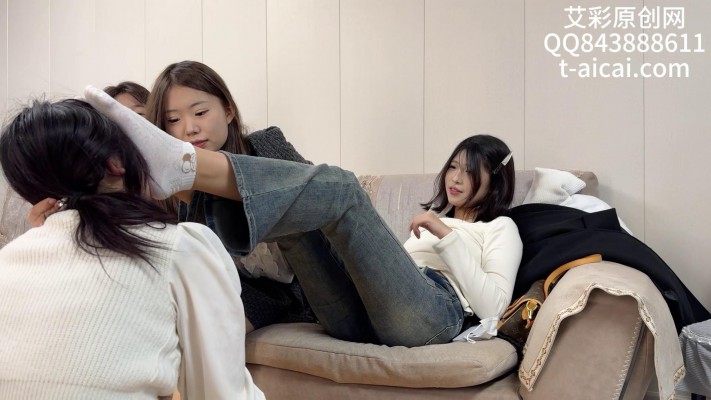 图片[11]_【chnnsct1818】群体羞辱全体重踩踏女同学_HD绳艺资源