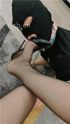 图片[15]_【多多】艺术闻鞋窝/转胯/全体重踩踏/坐狗头_HD绳艺资源