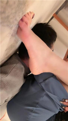 图片[19]_【小x大王】高跟碾压踩/插嘴深喉/恋足跪舔_HD绳艺资源