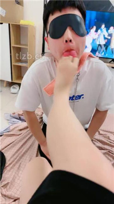 图片[15]_【苏晗】健身后原味鞋袜踩虐/揪耳朵_HD绳艺资源