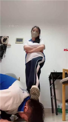 【甜心教主】学生服诱惑-超臭白袜气味辱/嘴洗袜子_HD绳艺资源