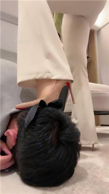 图片[9]_【小x大王】狗链遛狗/高跟美腿崇拜/耳光/踩狗舌_HD绳艺资源