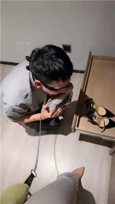 图片[11]_【小x大王】狗链遛狗/高跟美腿崇拜/耳光/踩狗舌_HD绳艺资源