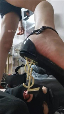 图片[9]_【皮皮】高跟凉鞋裸足玩贱奴/美腿踩踏_HD绳艺资源