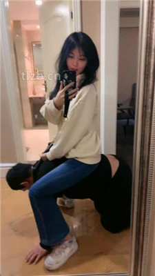 图片[3]_【佳佳】运动鞋白袜踩虐/骑马遛狗_HD绳艺资源