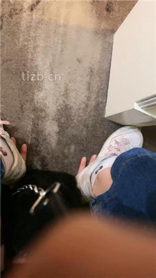 图片[5]_【佳佳】运动鞋白袜踩虐/骑马遛狗_HD绳艺资源