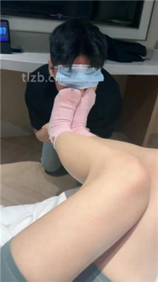 图片[3]_【jenn】绿帽狗跪舔粉棉袜脏鞋/脚插嘴_HD绳艺资源