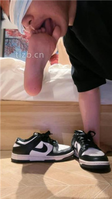 图片[12]_【jenn】绿帽狗跪舔粉棉袜脏鞋/脚插嘴_HD绳艺资源