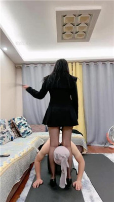 图片[4]_【希雅】转胯爬行/高跟黑丝崇拜/踩乳/喂口水踩踏_HD绳艺资源